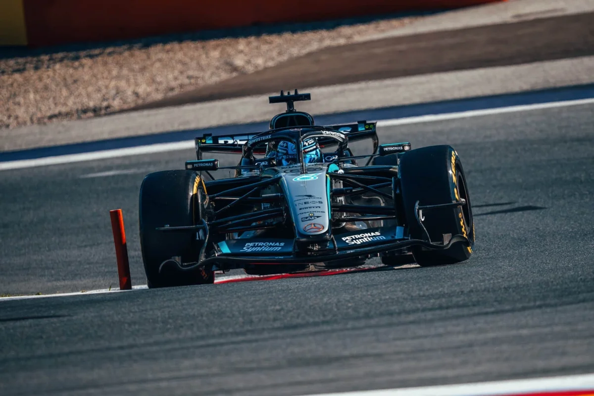 Russell impérial en Autriche, Verstappen et Antonelli complètent le podium