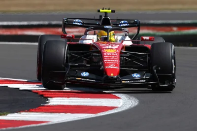 Ferrari met fin au suspense sur l’avenir de Lewis Hamilton