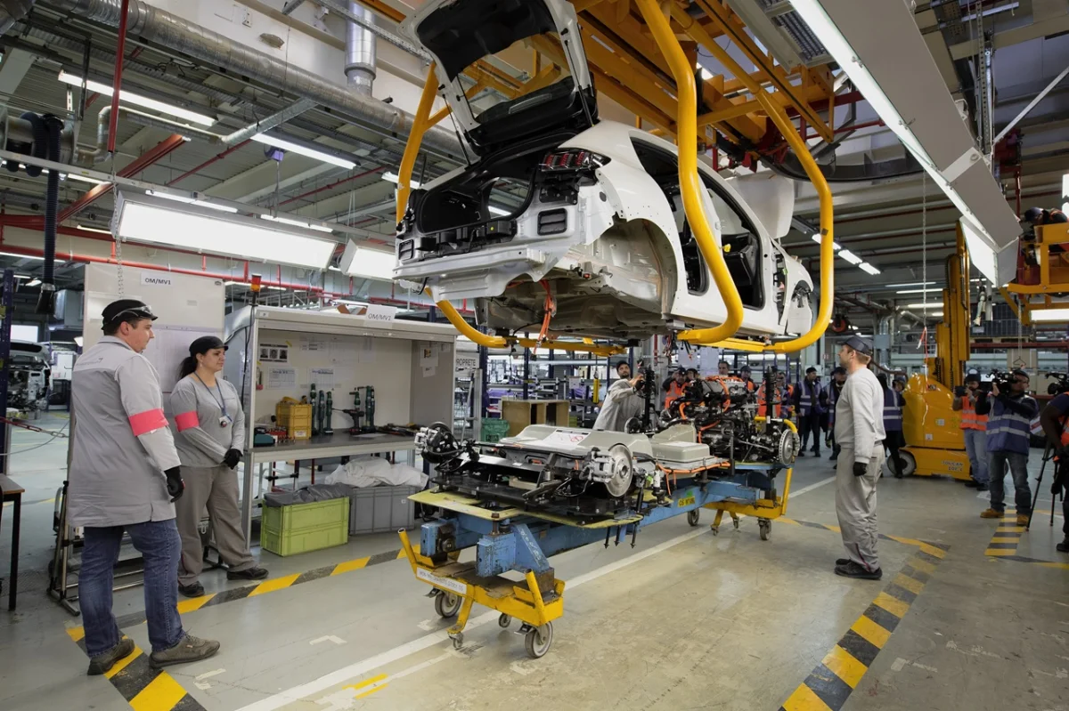 Stellantis ouvre la porte de ses usines espagnoles à Leapmotor