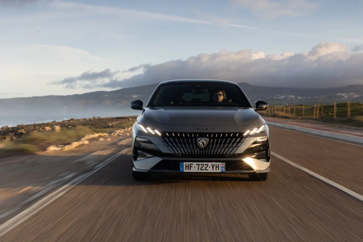 Stellantis prépare l’arrivée de modèles full hybrid