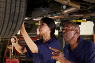 Métiers des services automobiles : une bonne orientation pour 92 % des jeunes en formation
