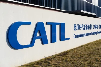 Porté par l'IA, le géant chinois des batteries CATL explose ses bénéfices