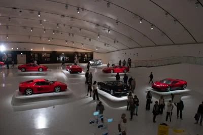 Exposition « The Greatest hits » au Musée Enzo Ferrari : quand deux musiques se rencontrent