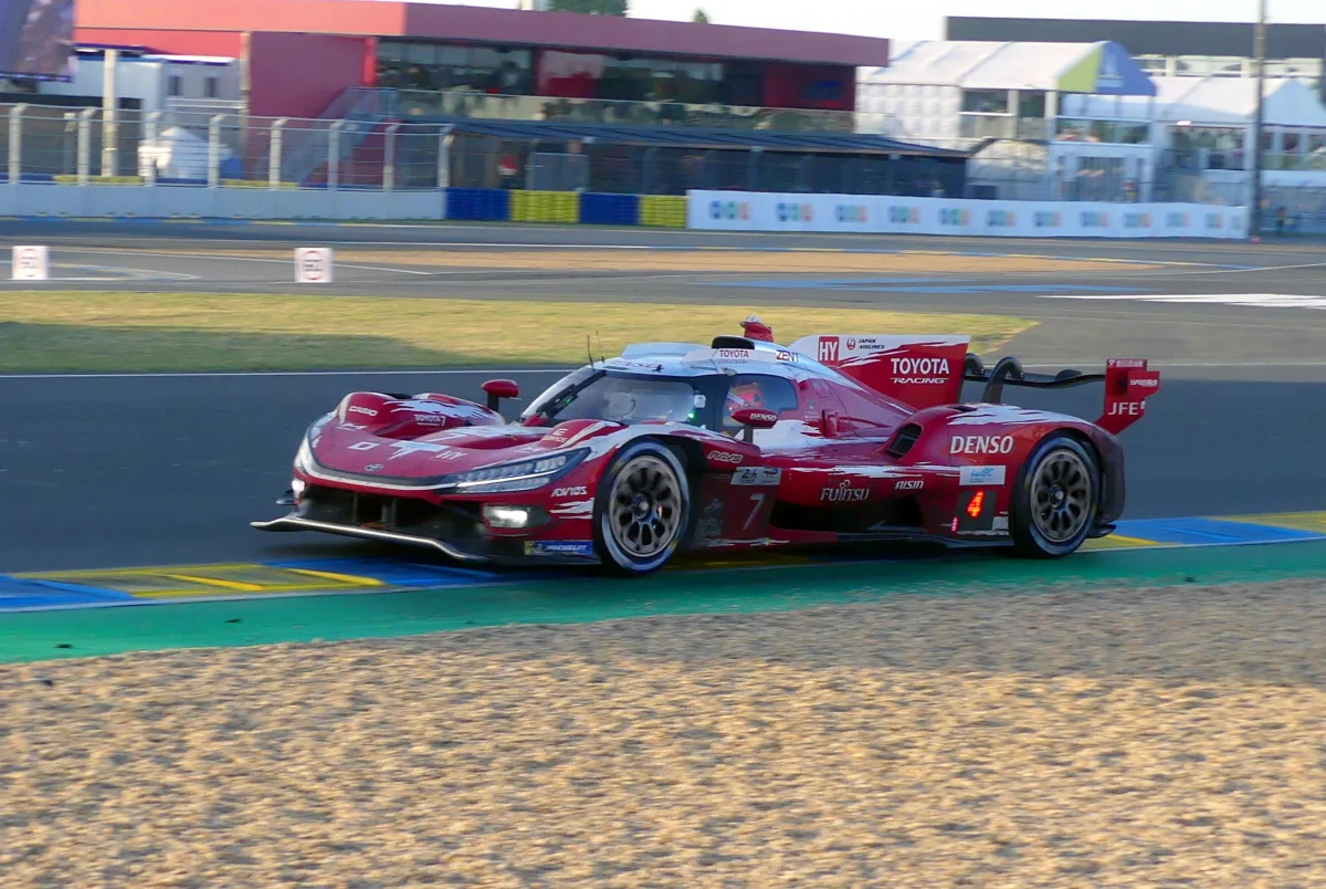 24 Heures du Mans 2026 H+16 : le gros chat noir de Bourdais de retour