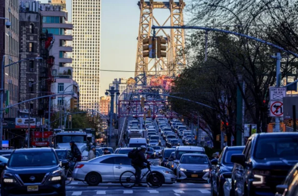 Lyft et Uber attaquent New York en justice