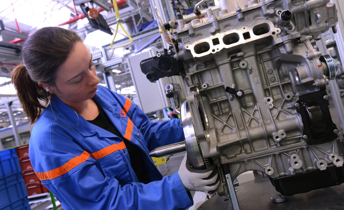 Stellantis : l’usine historique de Douvrin fermera le 30 octobre après plus de 40 millions de moteurs produits