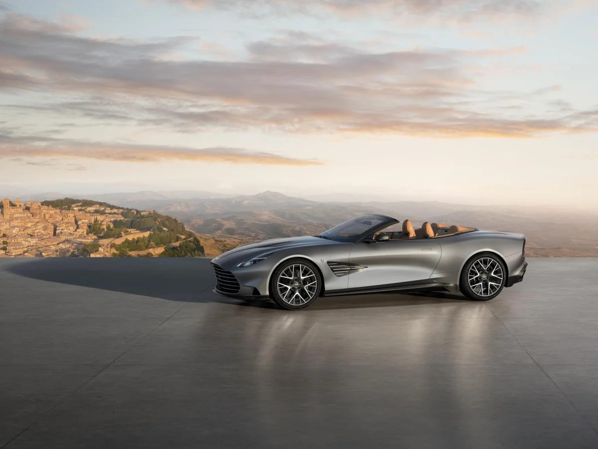 Aston Martin célèbre les 25 ans de la Vanquish avec une série limitée à 50 exemplaires