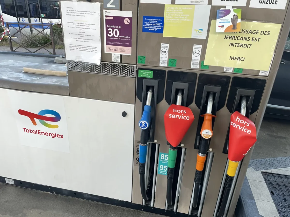 Carburants : TotalEnergies prolonge le blocage des prix pour étouffer la colère des superprofits