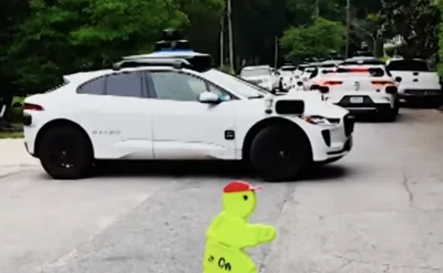 Vidéo : des robotaxis Waymo piégés deux mois dans une impasse à cause d’un bug de routage
