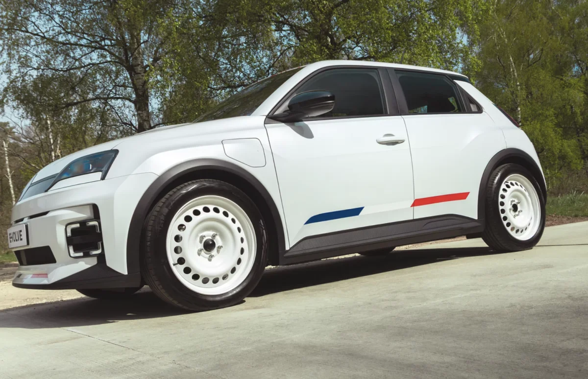 Renault 5 E-Tech électrique : Re‑Volve la transforme en petite bombe néo‑rétro