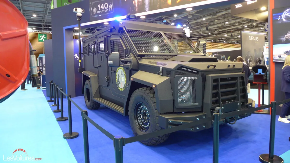 The Raven : nouveau véhicule militaire blindé qui propulse le RAID, le GIGN et la BRI dans une nouvelle ère