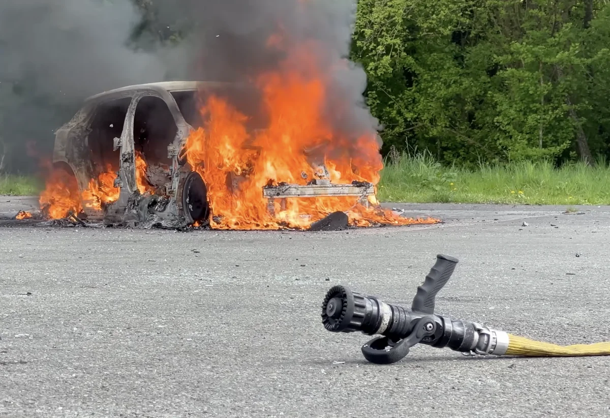 Canicule : avec les voitures électriques, doit‑on craindre l’explosion ?