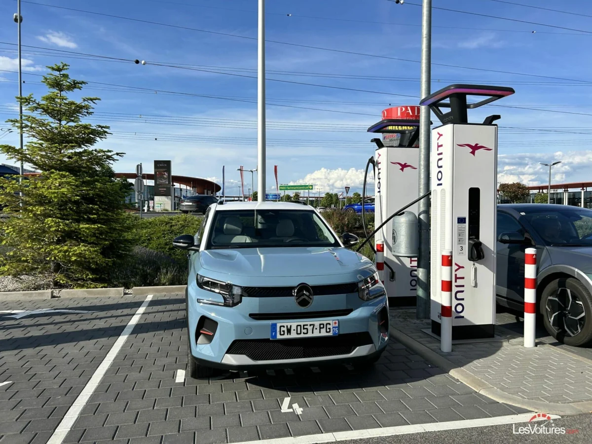 Voitures électriques : France 2 épinglée pour un reportage truffé d’erreurs