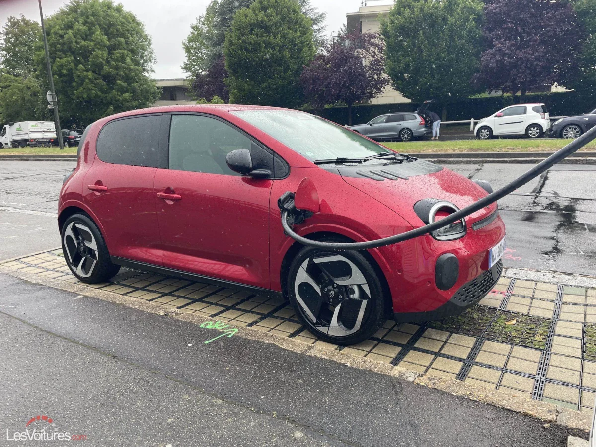 Leasing social 2026 : la liste des voitures électriques éligibles et leurs prix