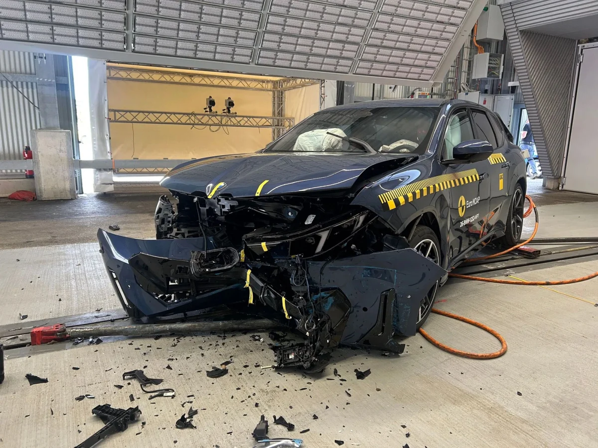 Vidéo : le crash-test Euro NCAP du BMW iX3, impressionnant et noté 5 étoiles 
