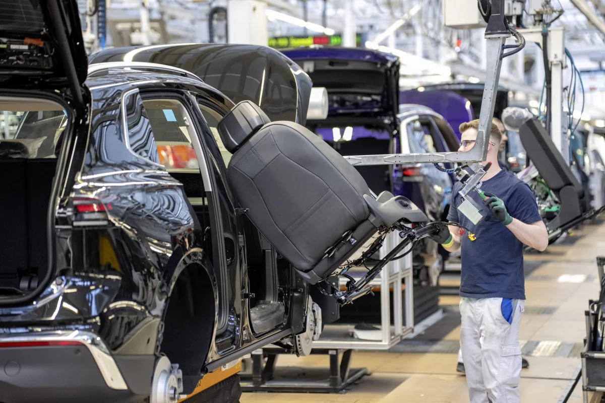 Allemagne : vague massive de suppressions de postes chez BMW, Porsche et Volkswagen