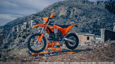 Le débridage des motos d'enduro KTM agite Le Monde