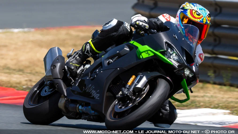 Essai Ninja ZX-10R 2026 : la Kawasaki ailée qui ne vous vole pas ?