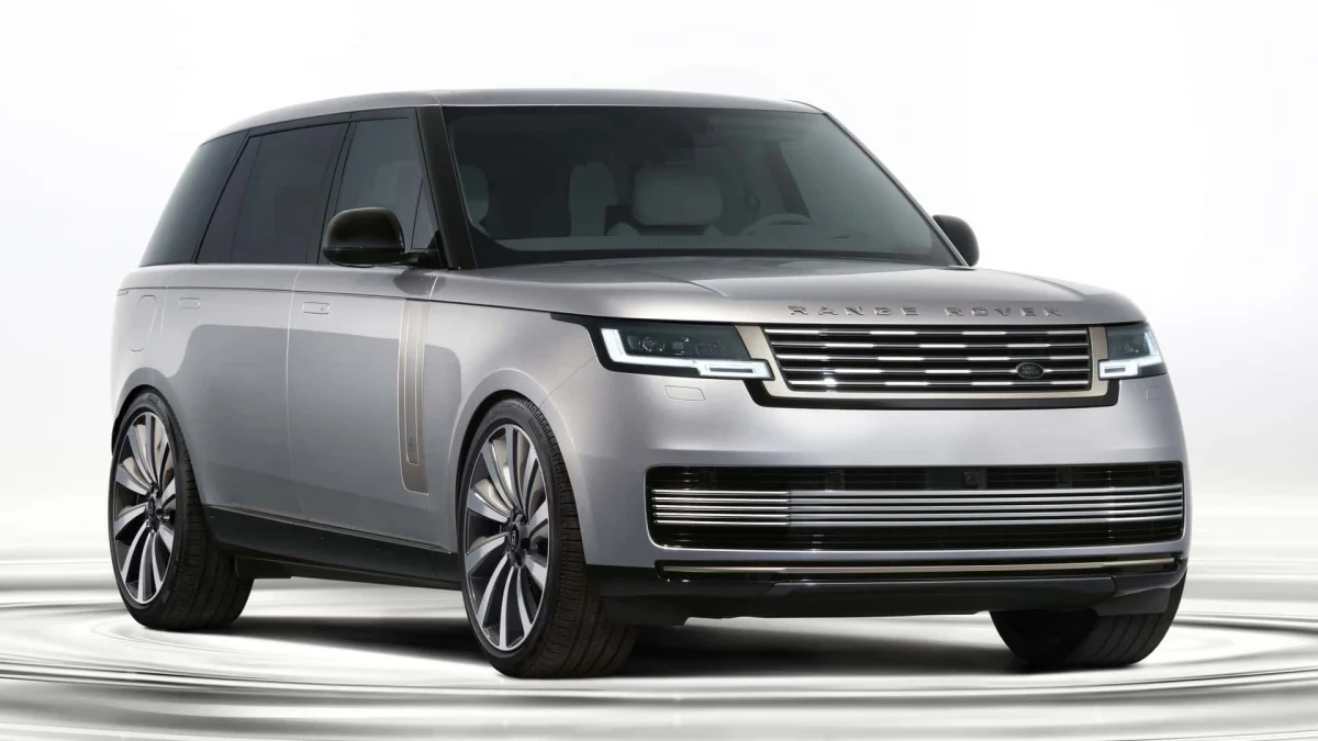 Range Rover SV Ultra : le modèle phare se transforme en salle de concert