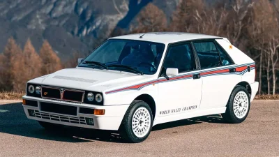 Une Lancia Delta Integrale de 1992 pratiquemment neuve mise aux enchères