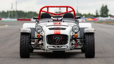 Caterham célèbre le Nürburgring avec une Seven spéciale,