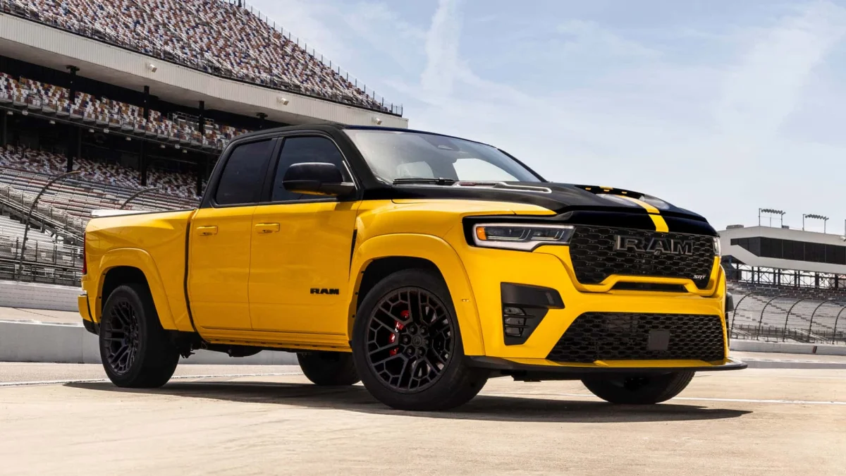 Le nouveau super pick-up de Ram prend la relève du SRT10 : voici le Rumble Bee