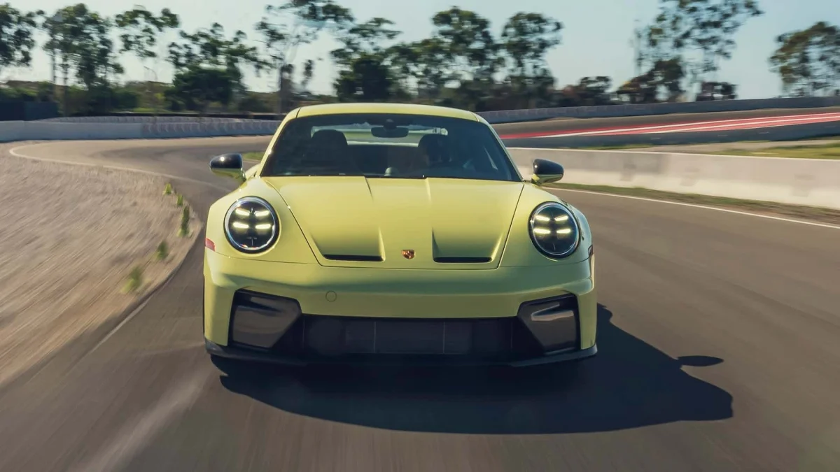 Rassurez-vous, l’emblématique sportive de Porsche ne passera pas à l’électrique