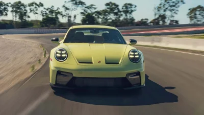Rassurez-vous, l’emblématique sportive de Porsche ne passera pas à l’électrique