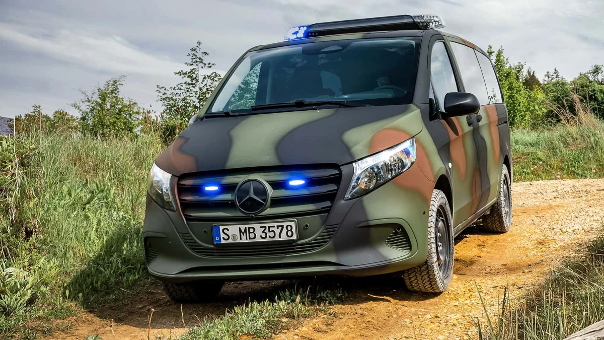 Mercedes présente des véhicules militaires, du Classe G au camion