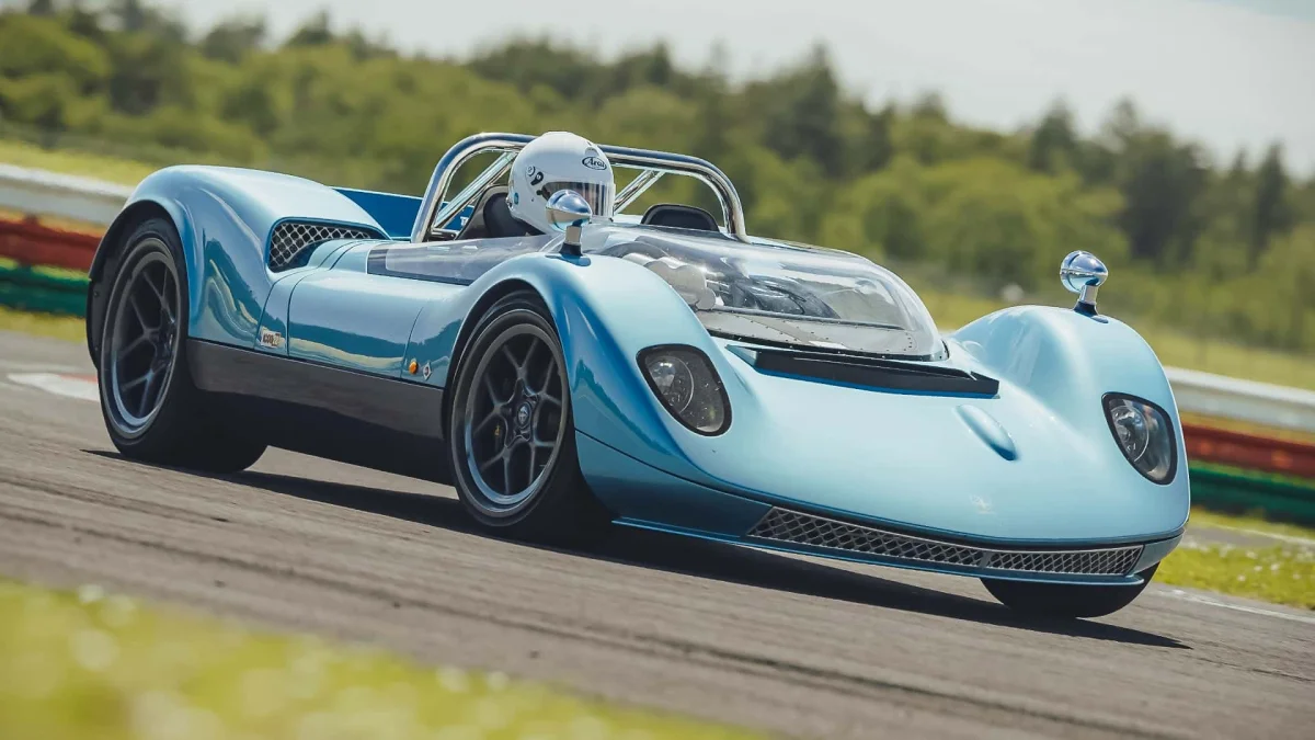 Nichols N1A : La puissance d'un V8 rencontre une supercar de 900 kilos