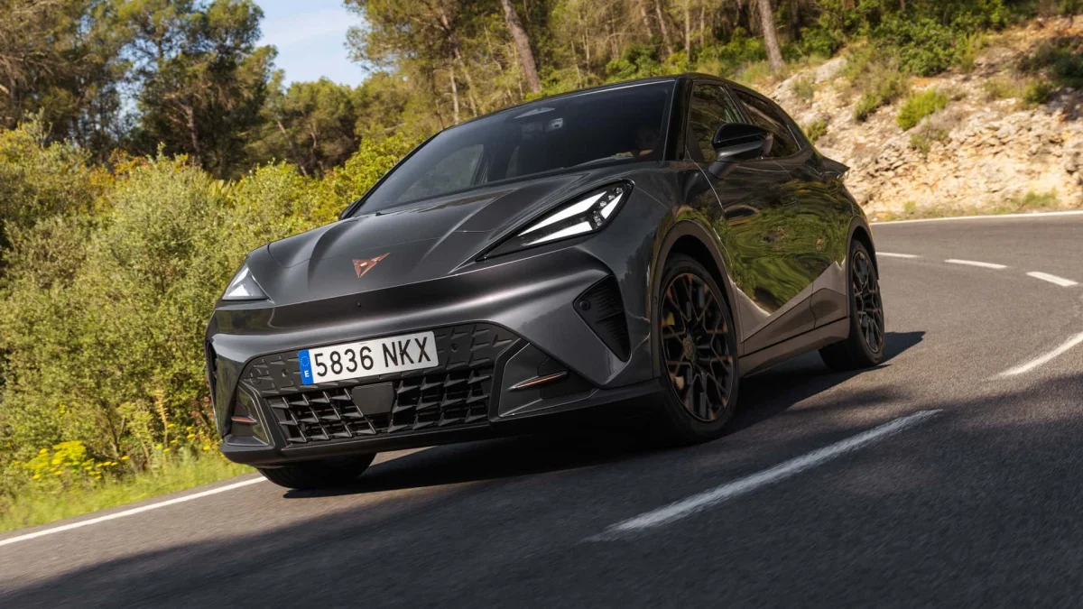 La Cupra Raval a une nouvelle version de 211 ch, la Edge Plus
