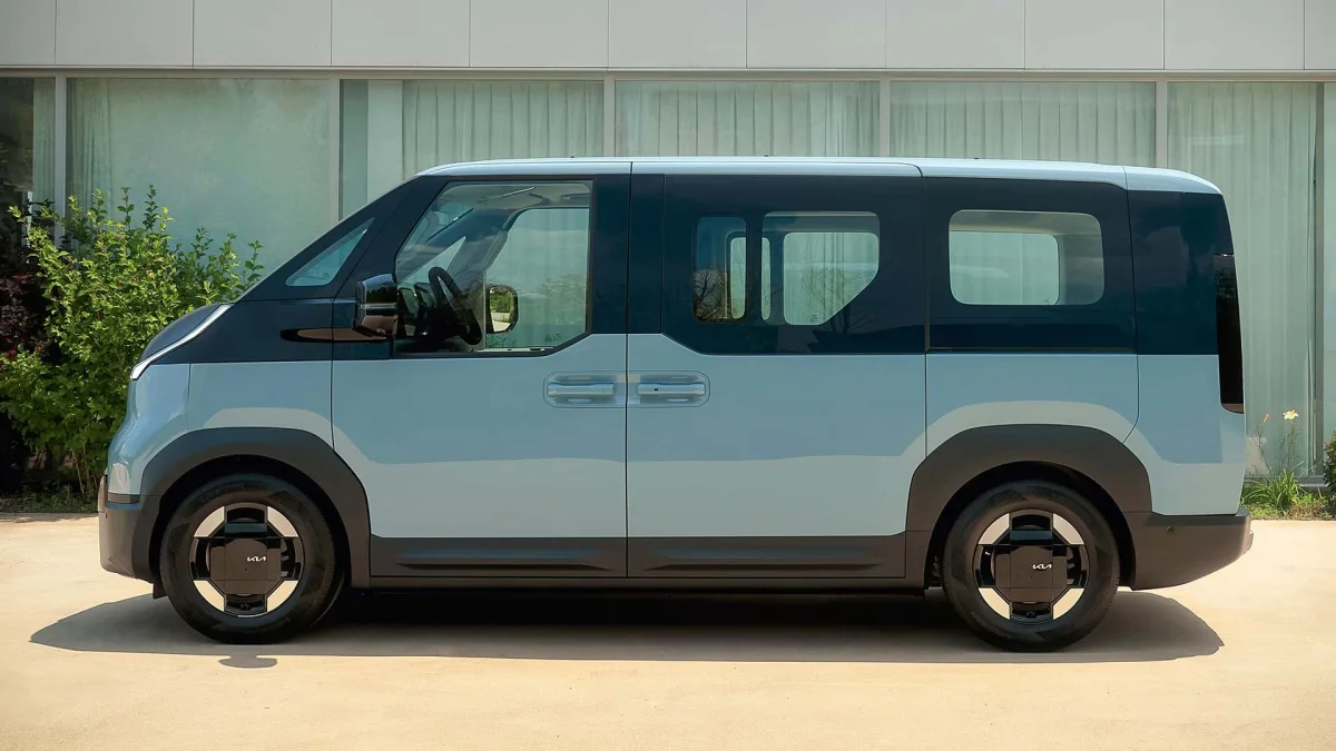 Kia PV5 Passenger (2026) : van électrique désormais disponible avec jusqu’à sept places