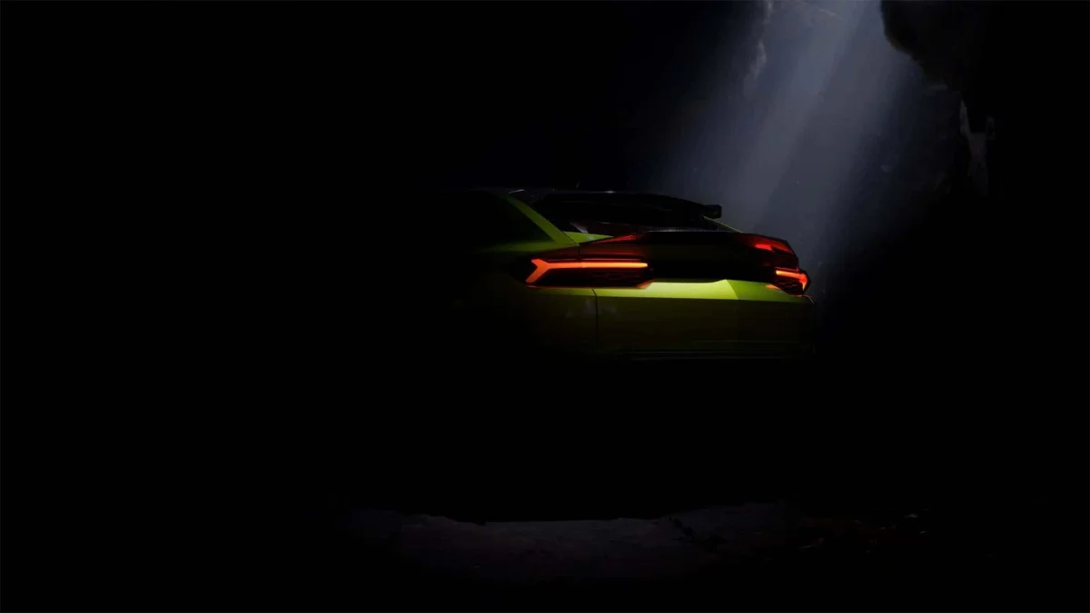 La première photo du nouveau SUV Lamborghini