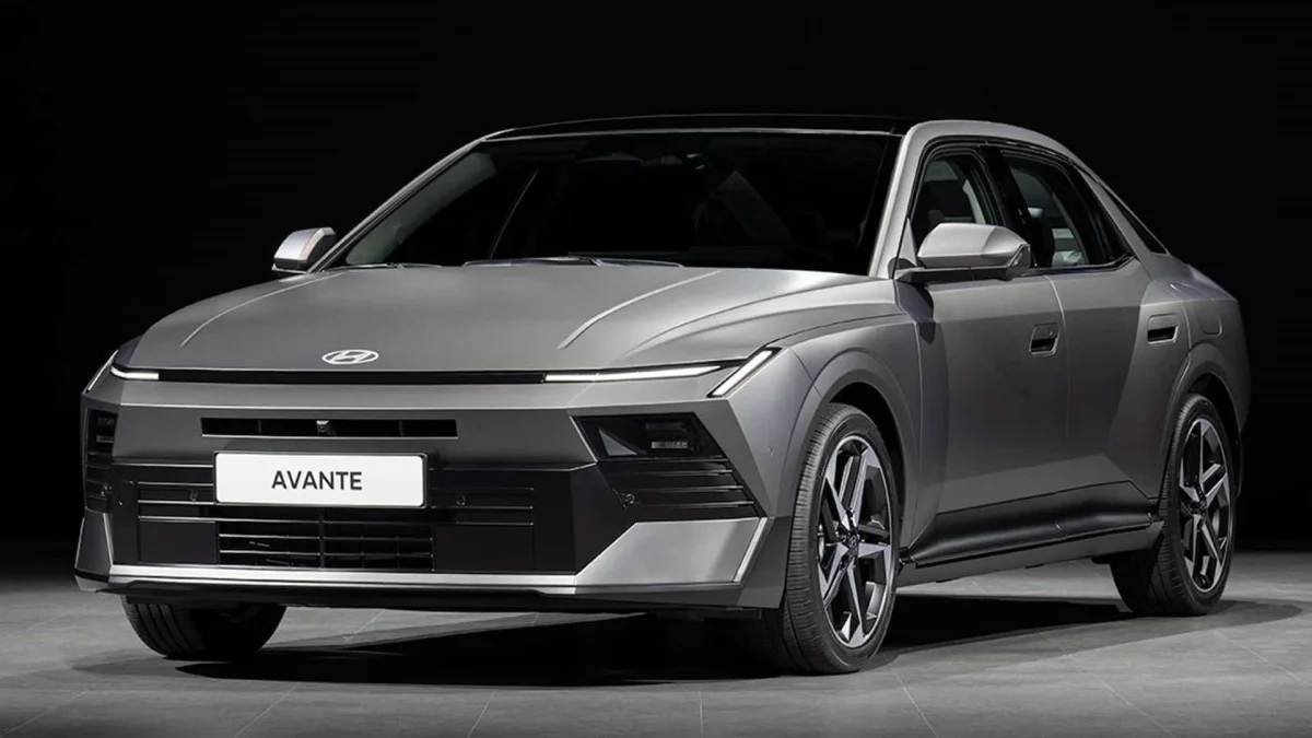 La Hyundai Elantra 2027 fait ses débuts avec un design inédit, à l’intérieur comme à l’extérieur