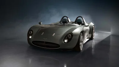Il y a une nouvelle supercar italienne avec V8 atmosphérique et boîte manuelle