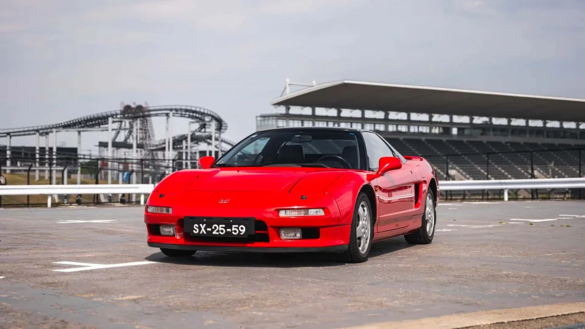 Cette Honda NSX va être mise aux enchères, devinez qui en a été le propriétaire ?