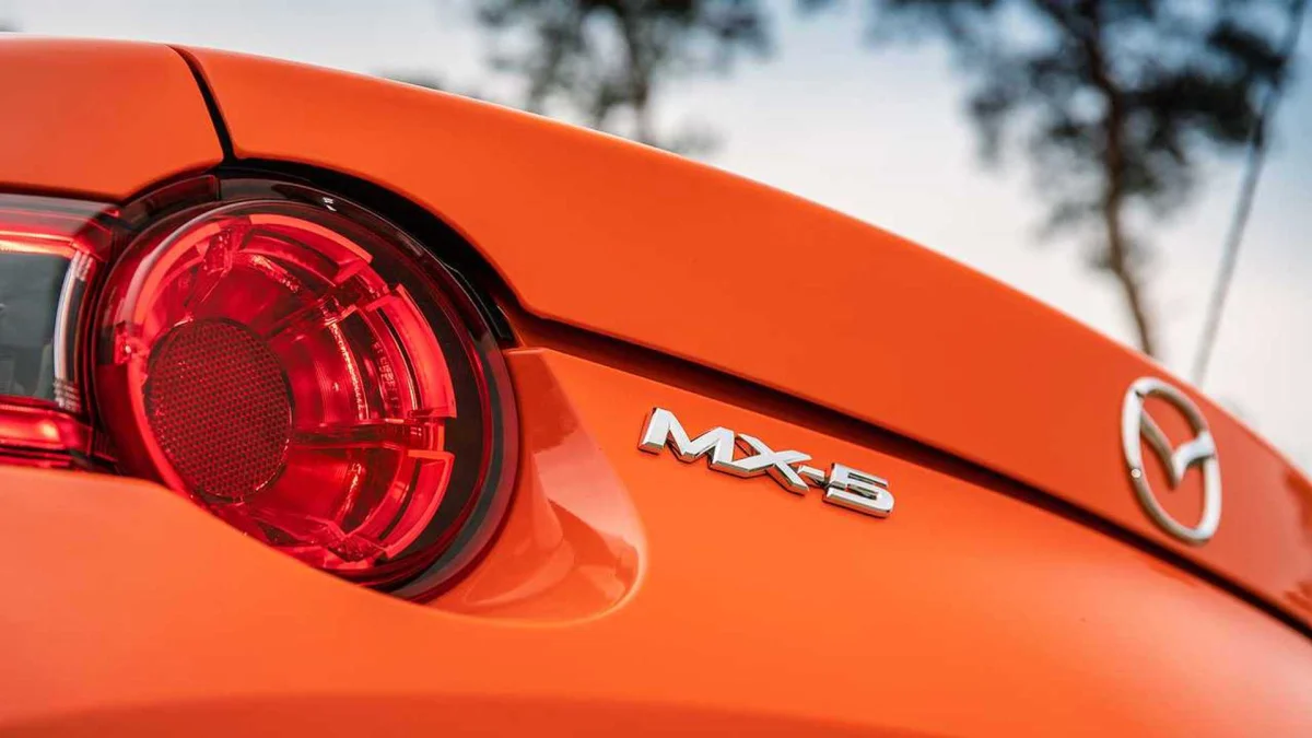 Finalement, la nouvelle Mazda MX-5 pourrait elle aussi être électrique