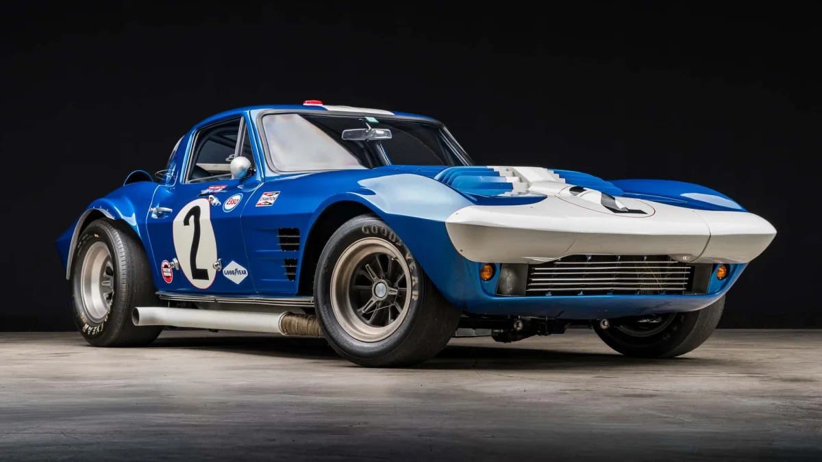La Corvette qui a défié la Shelby Cobra vaut jusqu'à 13 millions de dollars