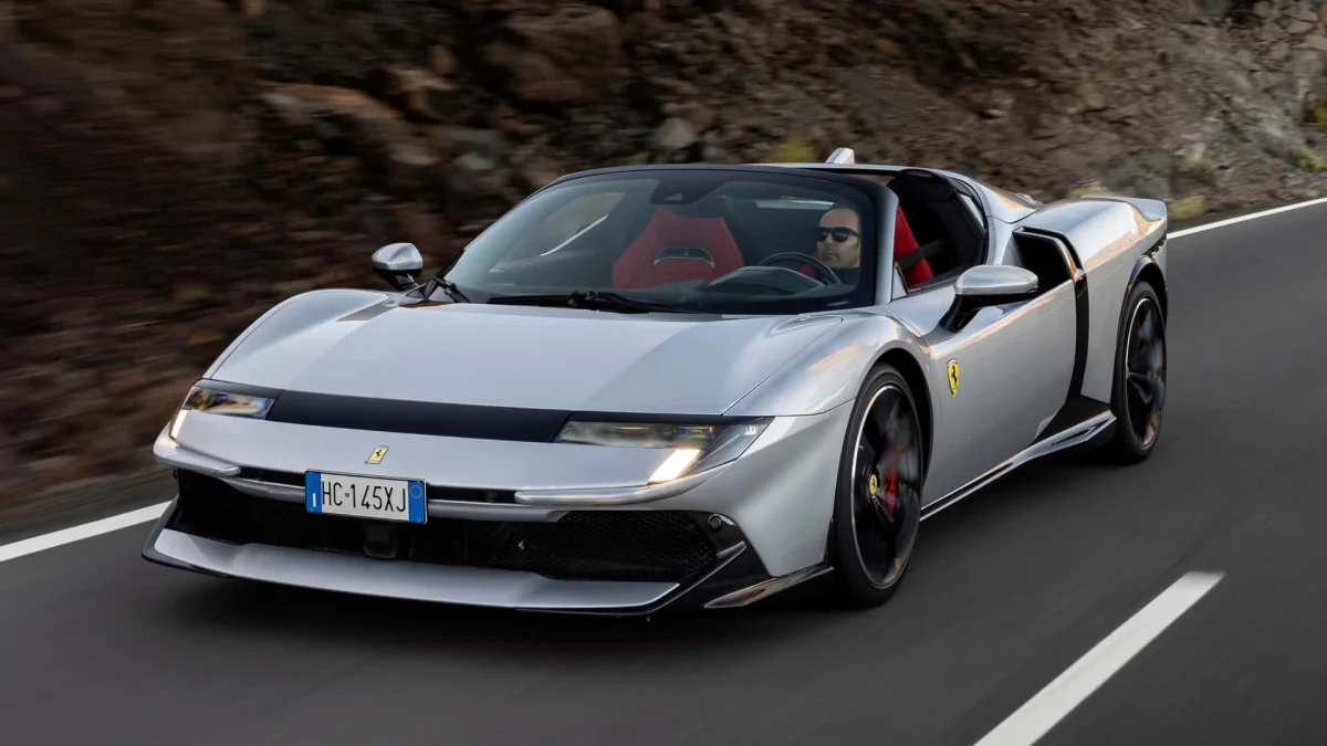 Ferrari affiche complet jusqu'en 2027