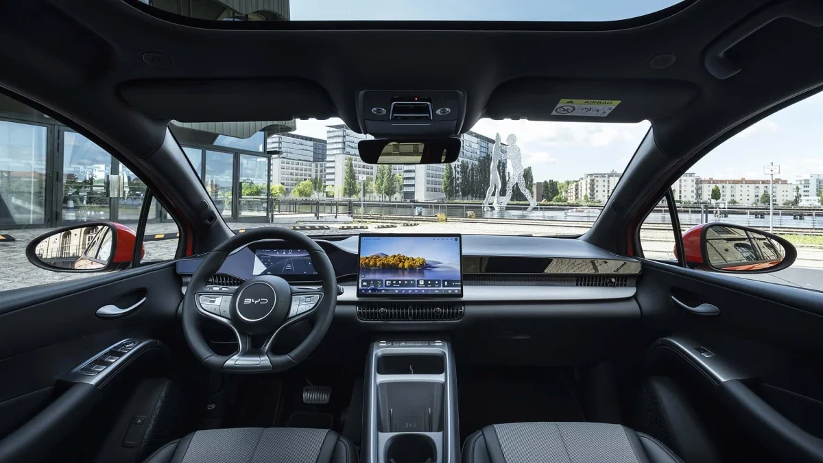 BYD Dolphin G, l'intérieur du nouveau crossover hybride