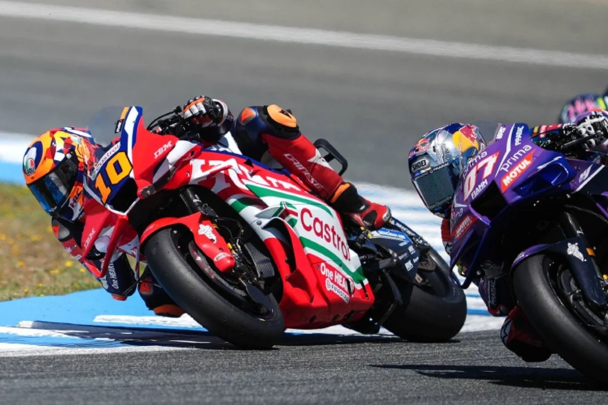 Ailerons cassés : la galère de Marini et Acosta en course