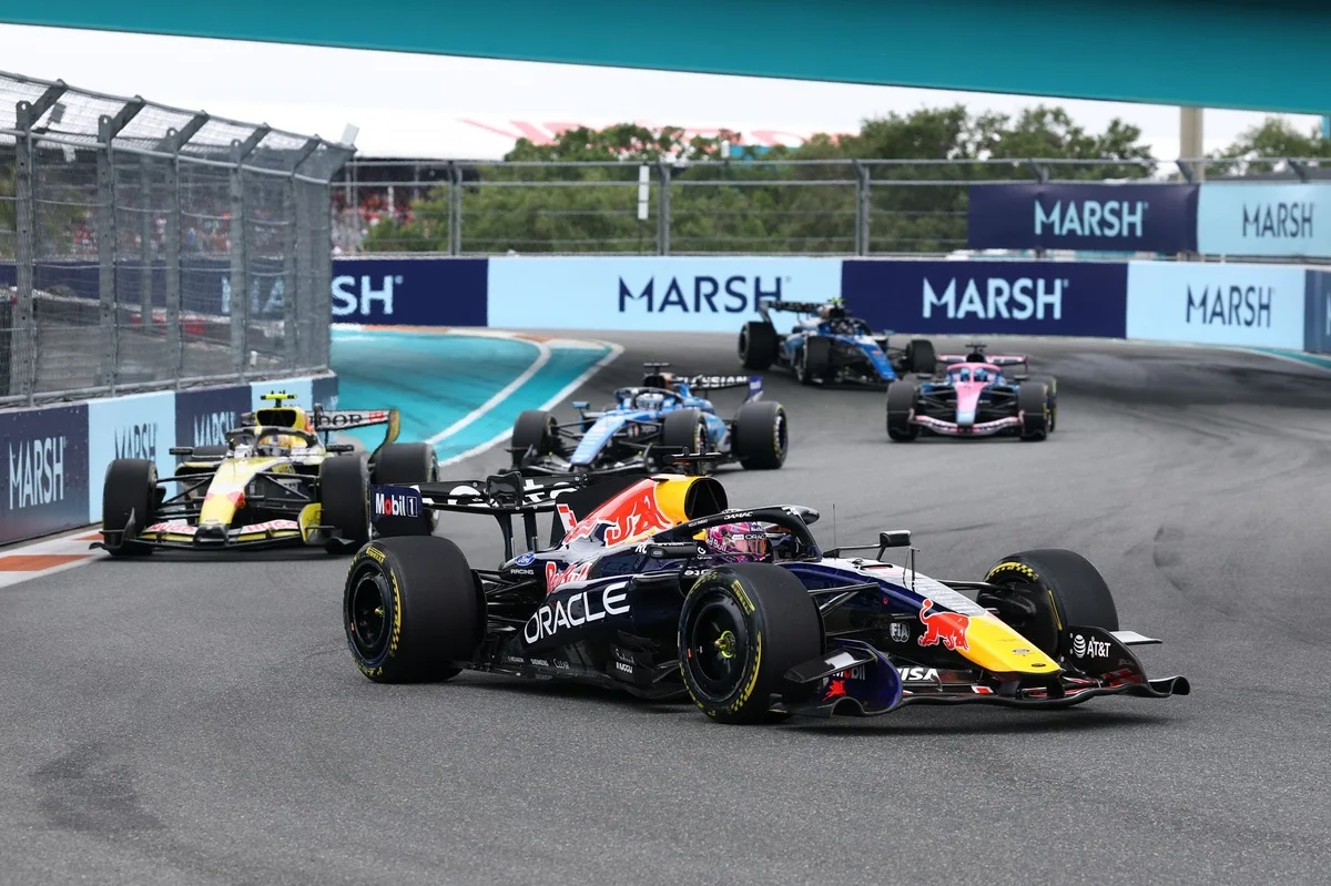 Pourquoi le cas Verstappen-Lawson remet (encore) sur le tapis un problème vieux de 20 ans