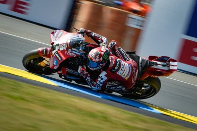 Revoilà les Ducati officielles : Bagnaia en pole devant Márquez !