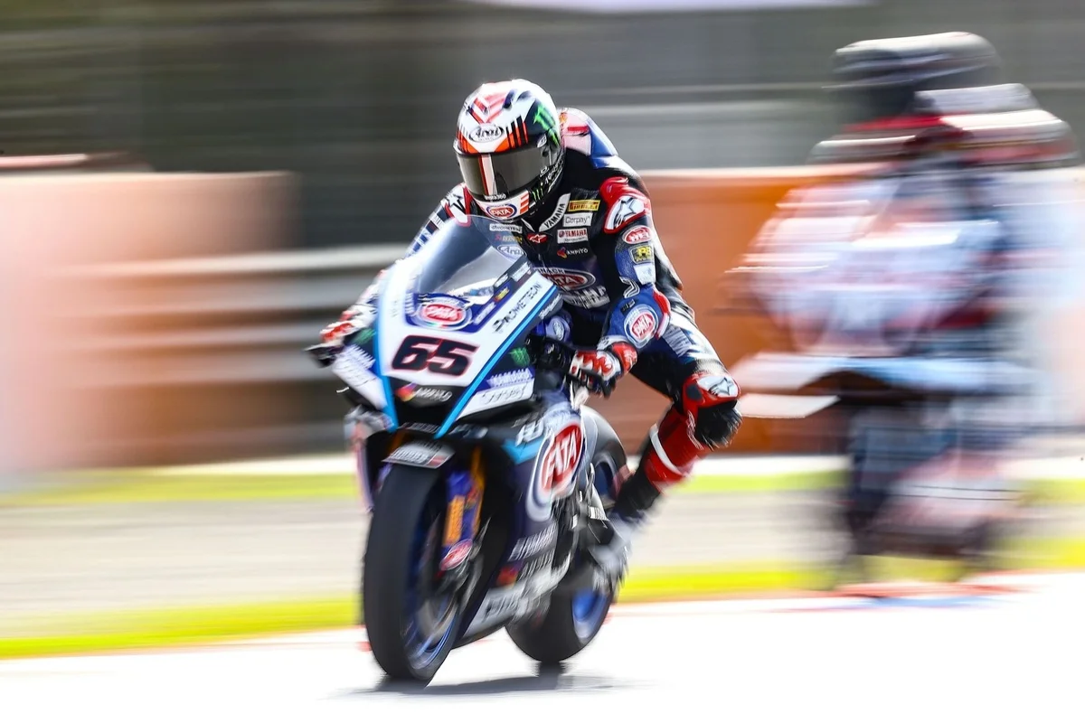 Maîtriser le freinage de sa moto : De l'entretien aux composants haute performance