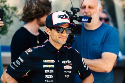 Martín suit l'exemple de Márquez et met sur pause sa relation avec Red Bull