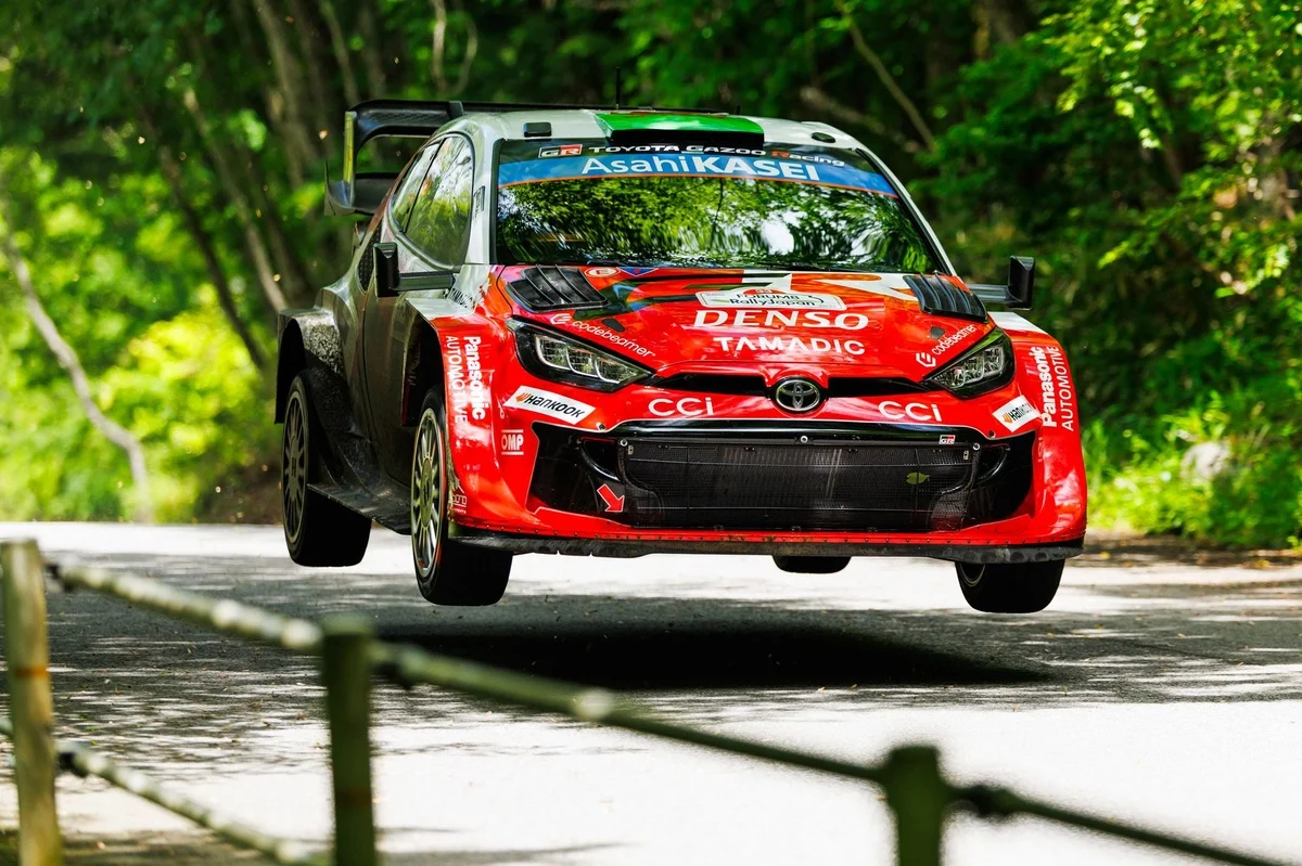 Evans tient Ogier à distance au Rallye du Japon