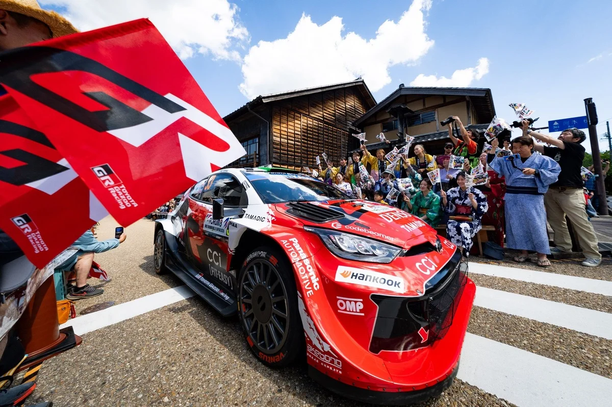 Evans impérial dans un Rallye du Japon écrasé par Toyota