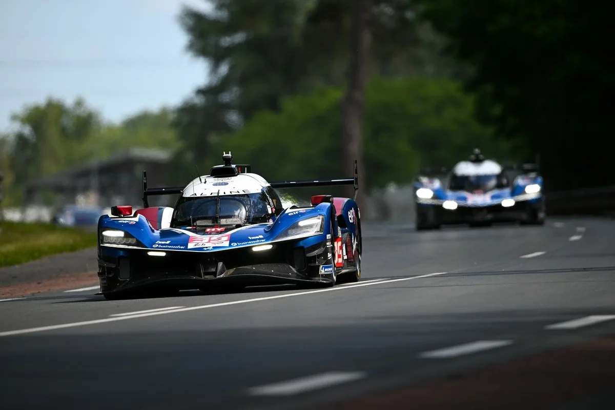 Alpine en pole provisoire, les Peugeot et la Ferrari tenante du titre éliminées !