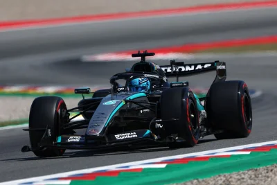 Russell en pole 0"064 devant Hamilton, Leclerc dans le mur