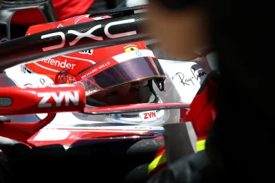 Leclerc s'accidente tout seul : "Honnêtement, j'ai honte"